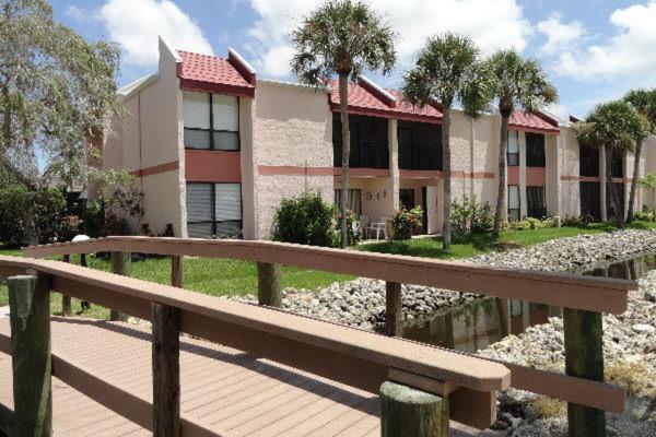 Runaway Bay Two Bedroom Apartment, Unit 147 Bradenton Beach Extérieur photo